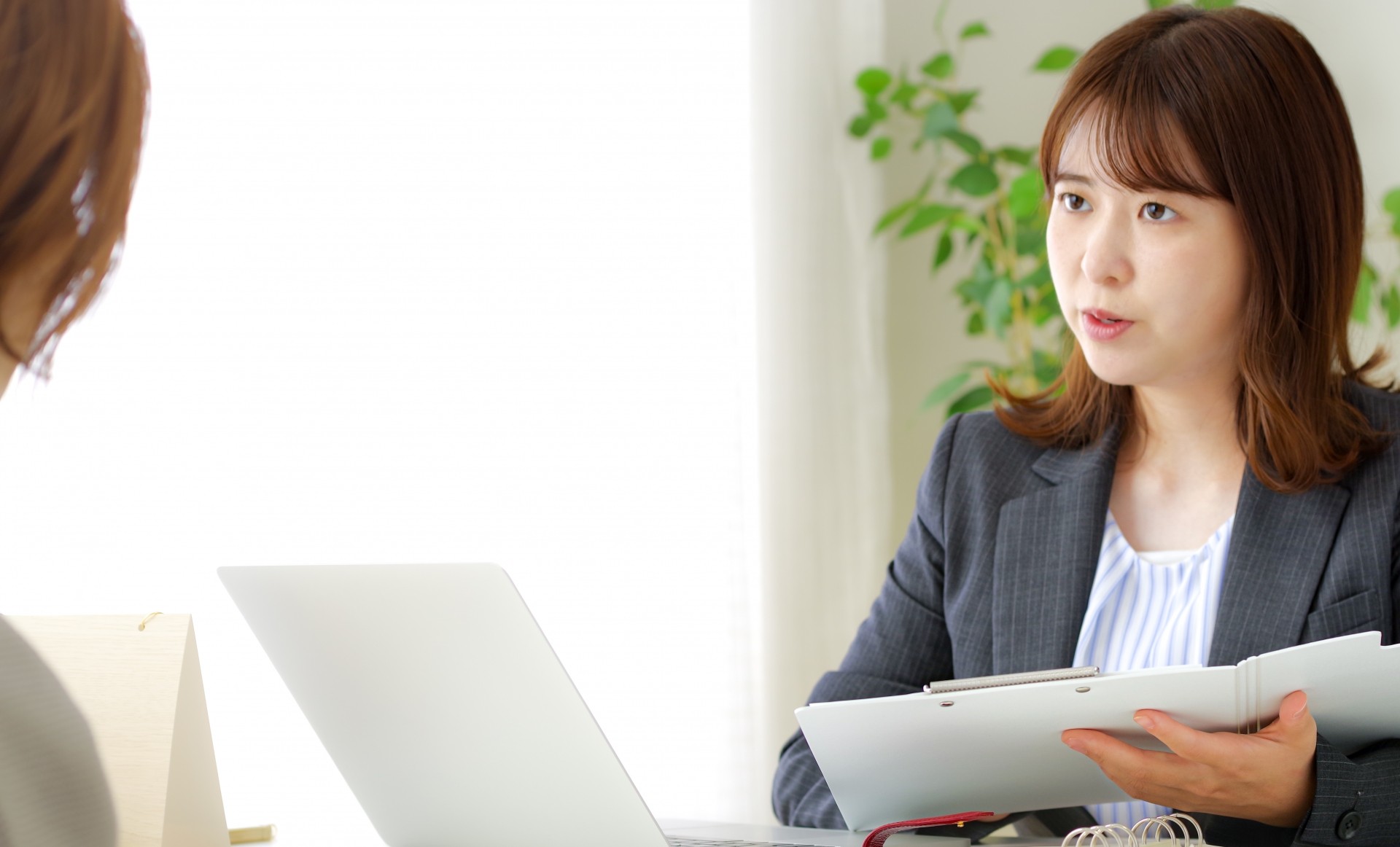 定期的な面談・ 行政機関への通報